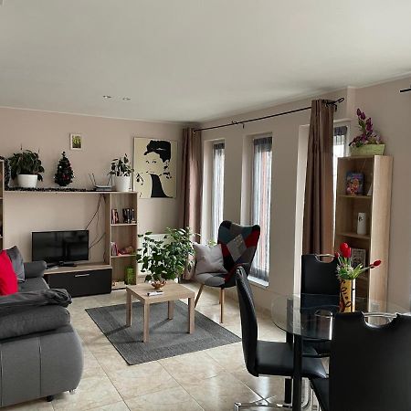 Nyil Apartman Wellnes เดเบรตเซน ภายนอก รูปภาพ